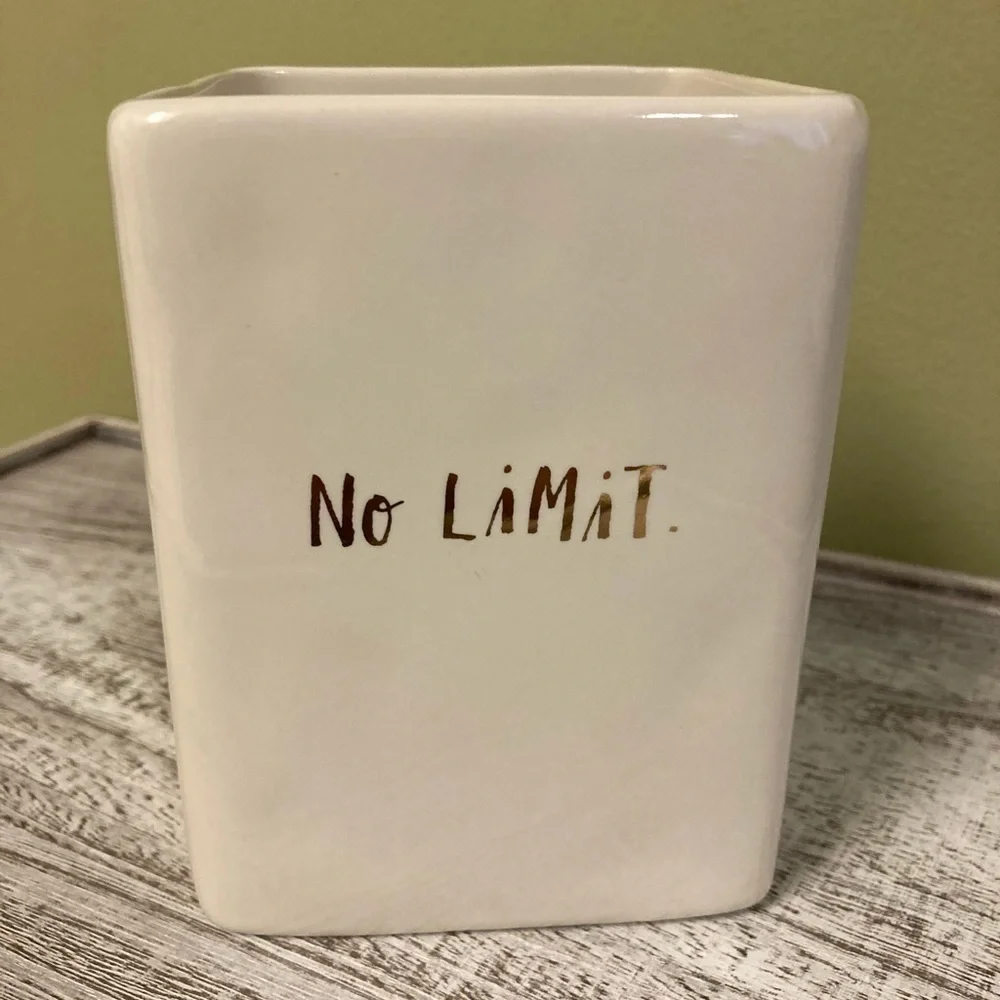 Rae Dunn Ceramic 